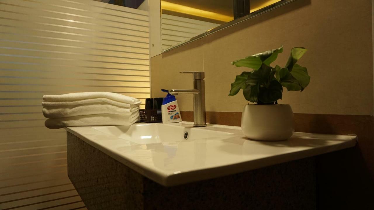 Cozi 9 Hotel - Theme Hotel Kien An Екстериор снимка